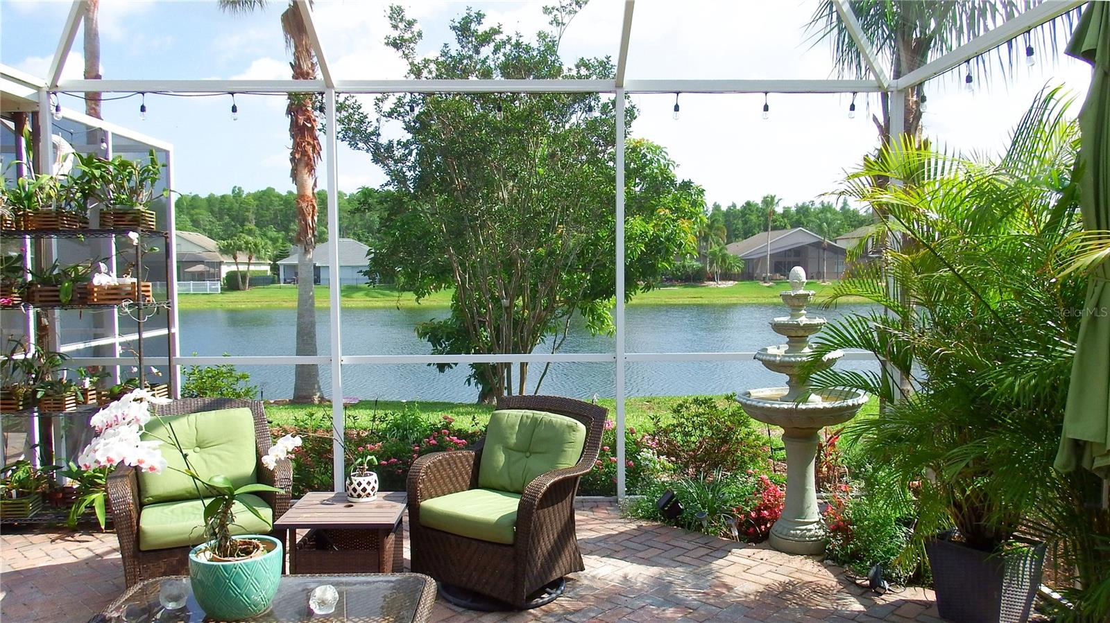 Large Screened in Back Patio