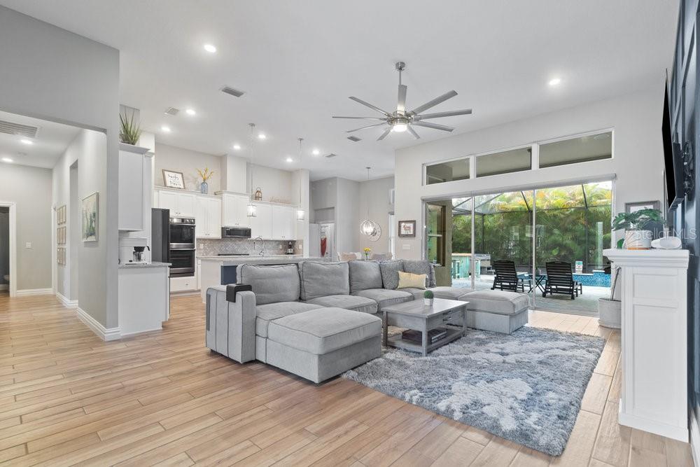 View of the Open floorplan from the fiyer