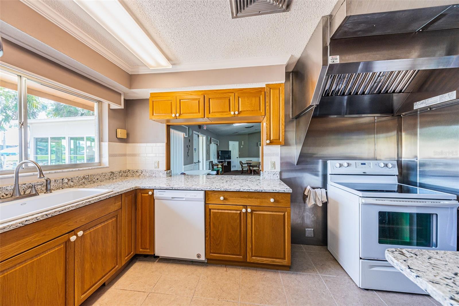 Clubhouse Kitchen