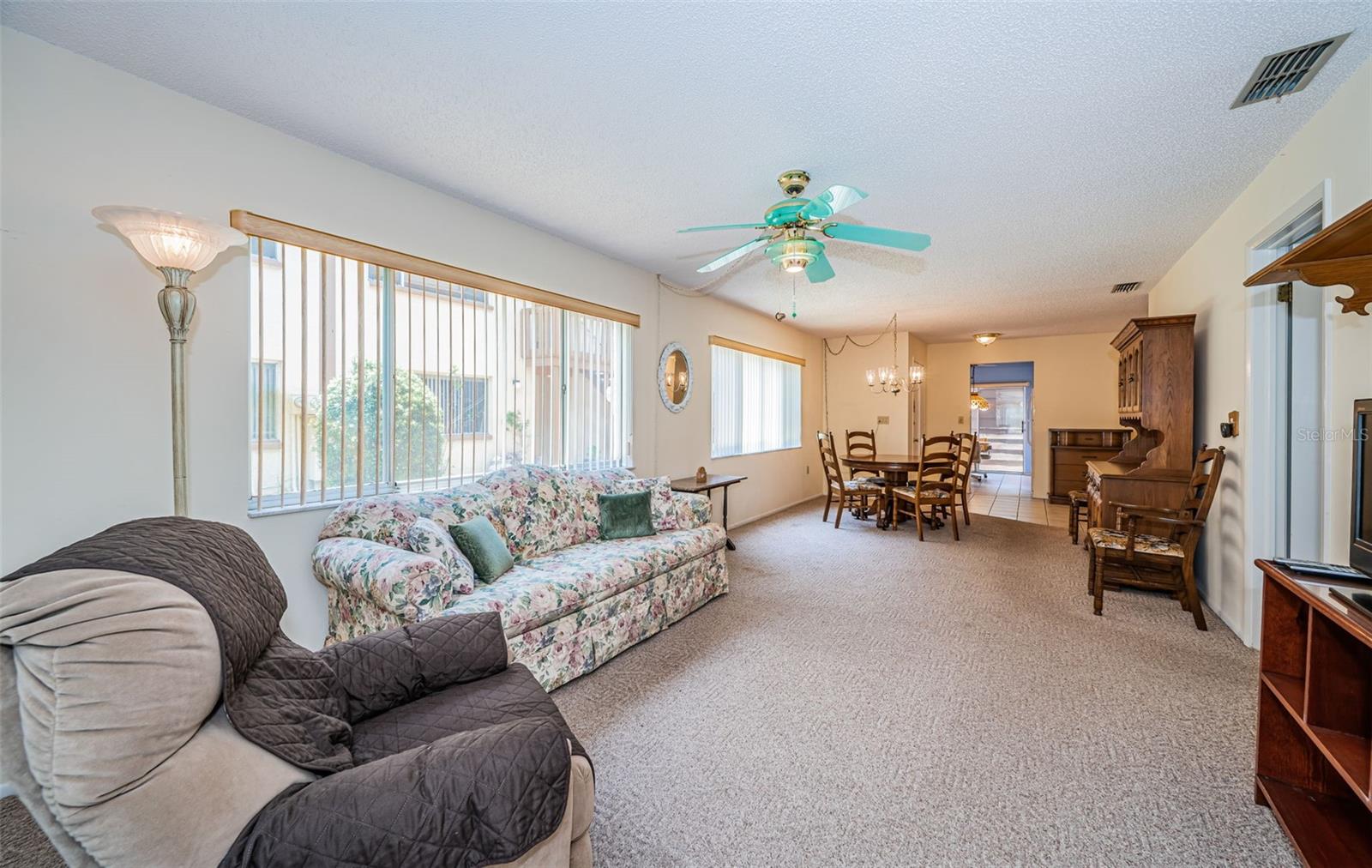 Large Gathering Room - Dining Area