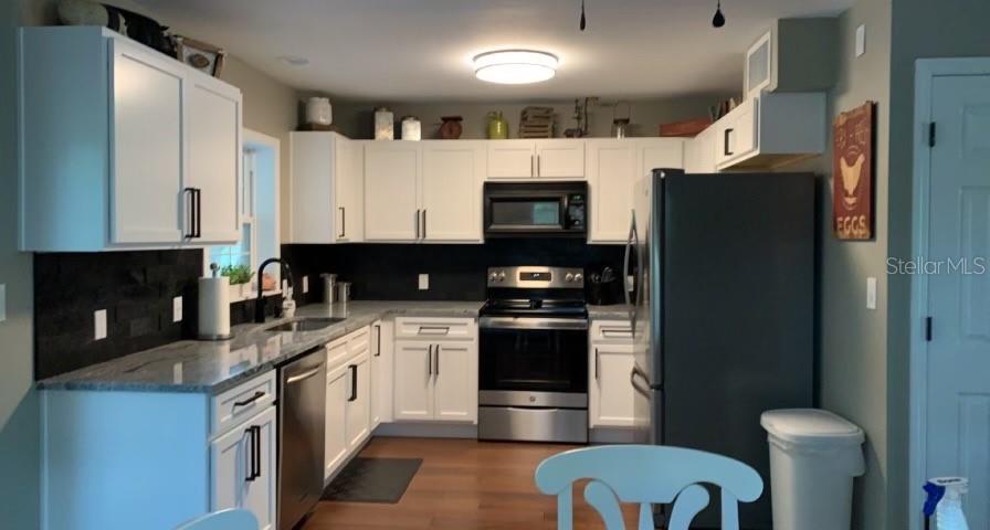 Full Kitchen