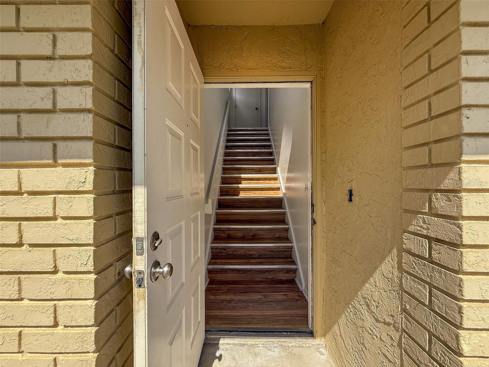 Welcome to 507 E Curlew Pl