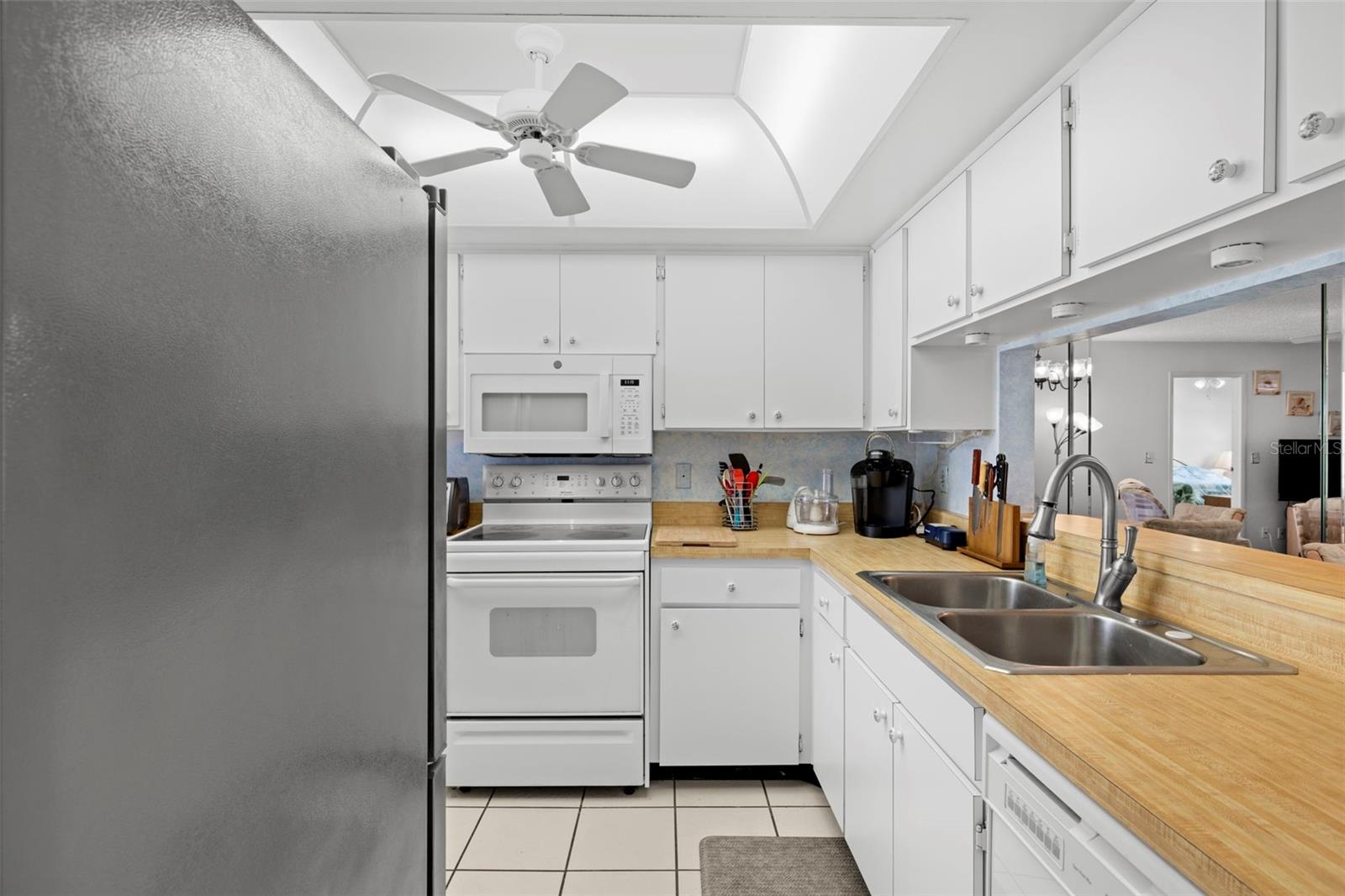 Large efficient kitchen with tons of cabinet space and extra storage!