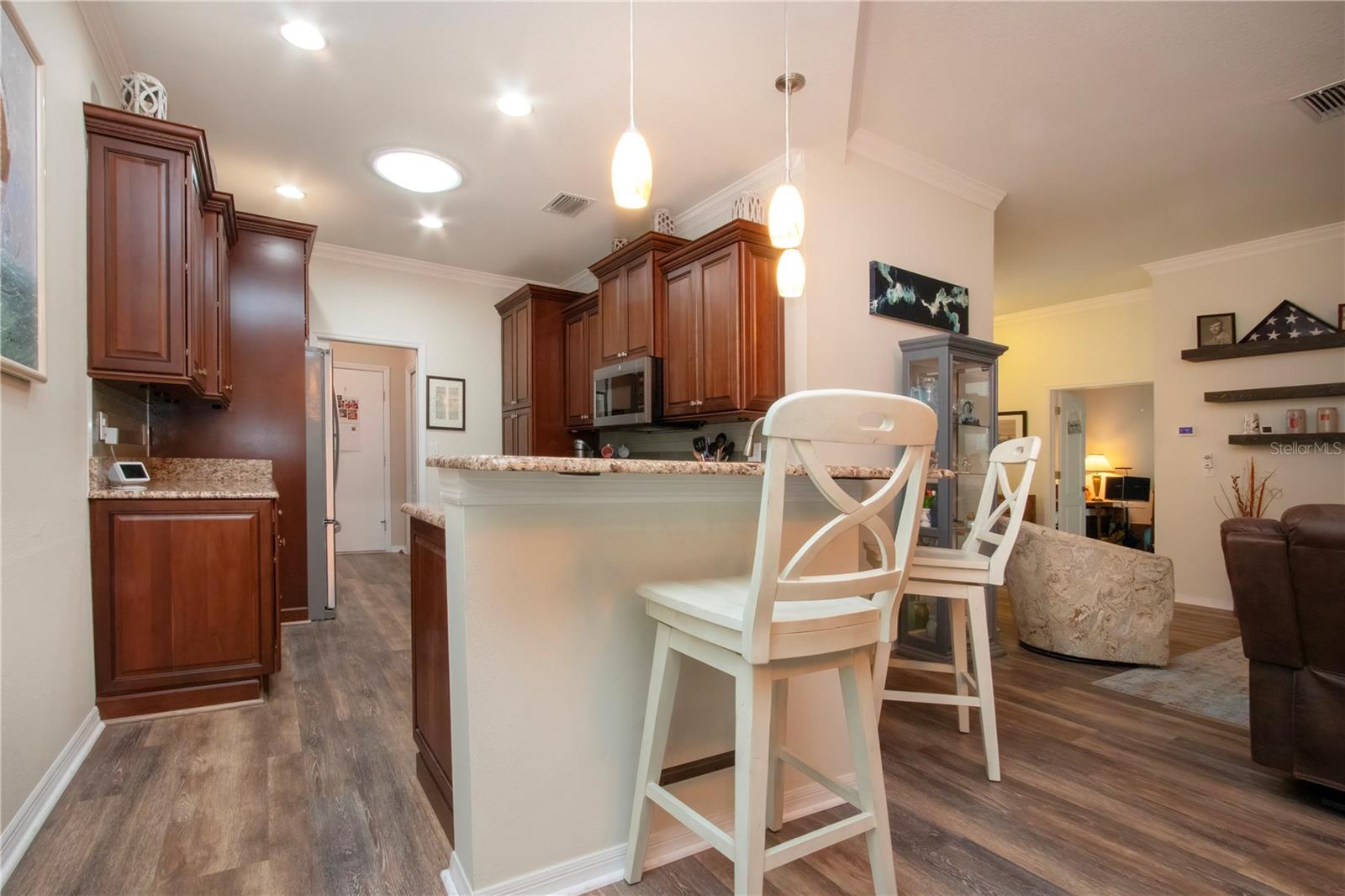 Breakfast bar