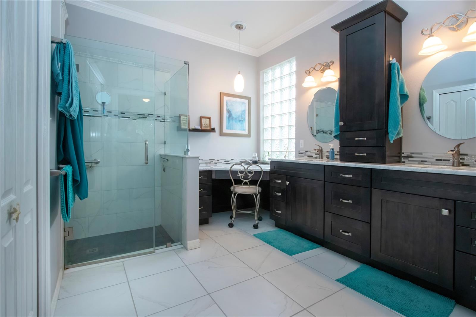 Primary Bathroom-Walk in Shower, Dual sinks