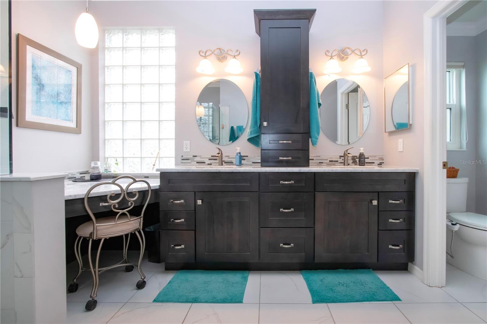 Make up vanity