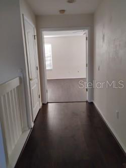 double door to master bedroom
