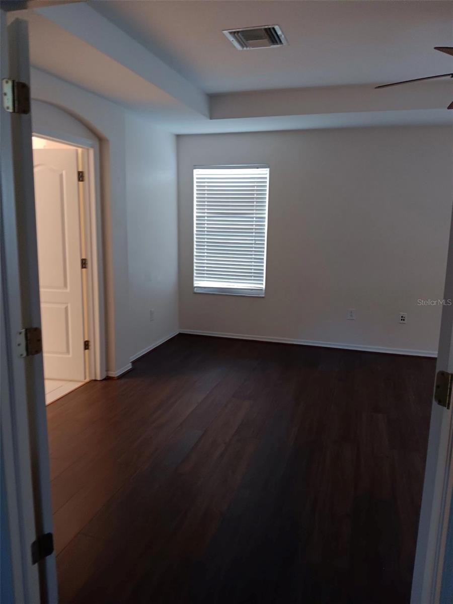 master bedroom to master bathroom