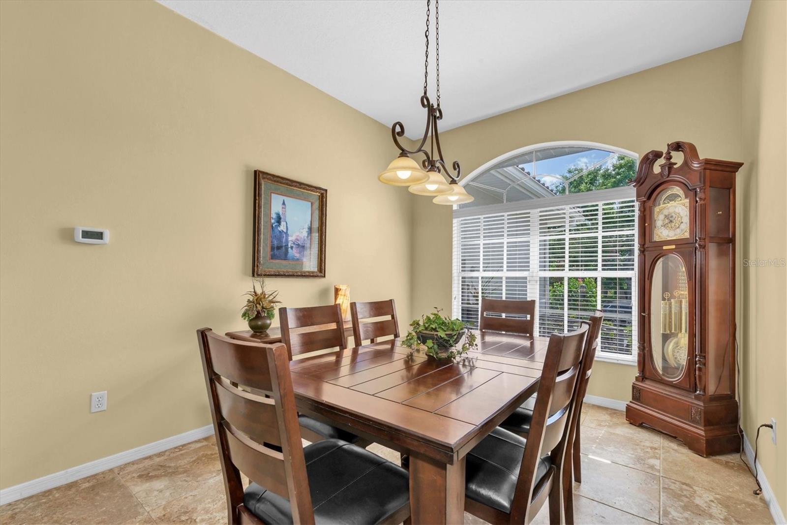 Eat-in Kitchen
