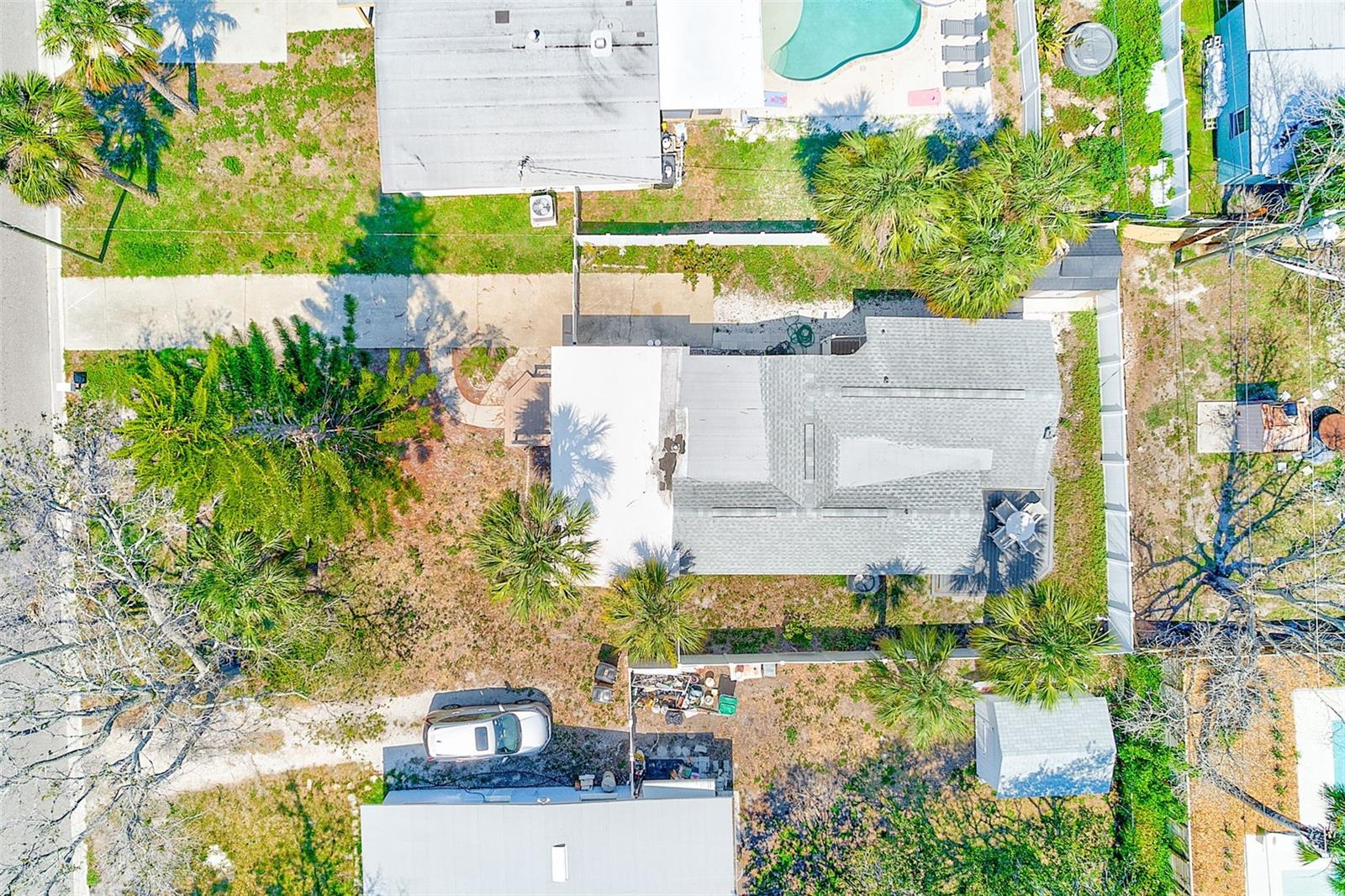 TB8389136