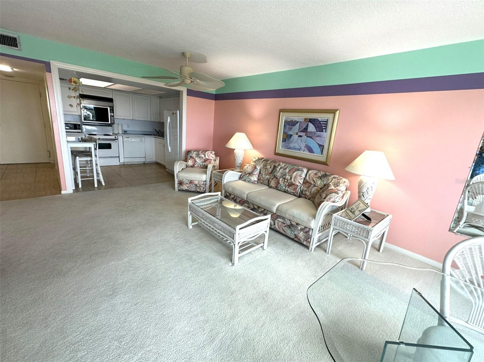 Living Area - Kitchen