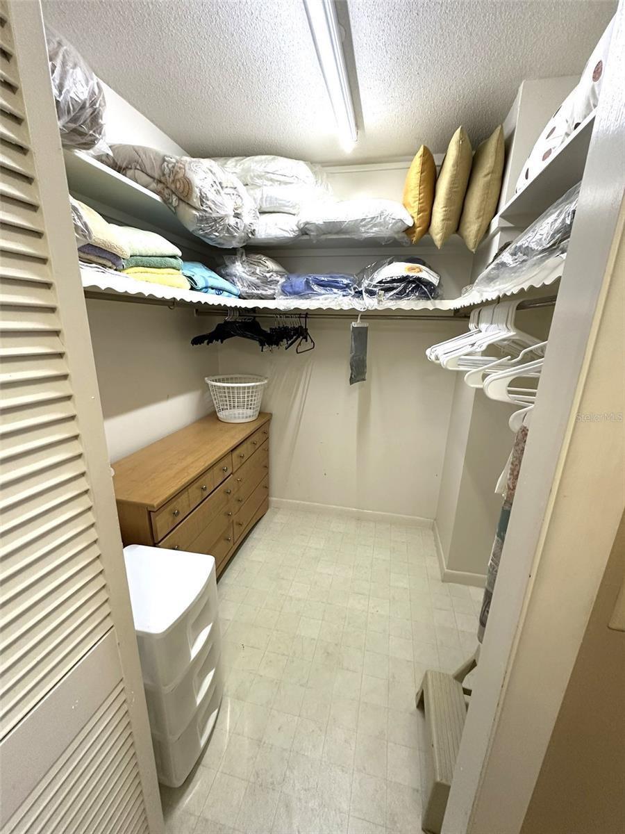 Walk-in closet