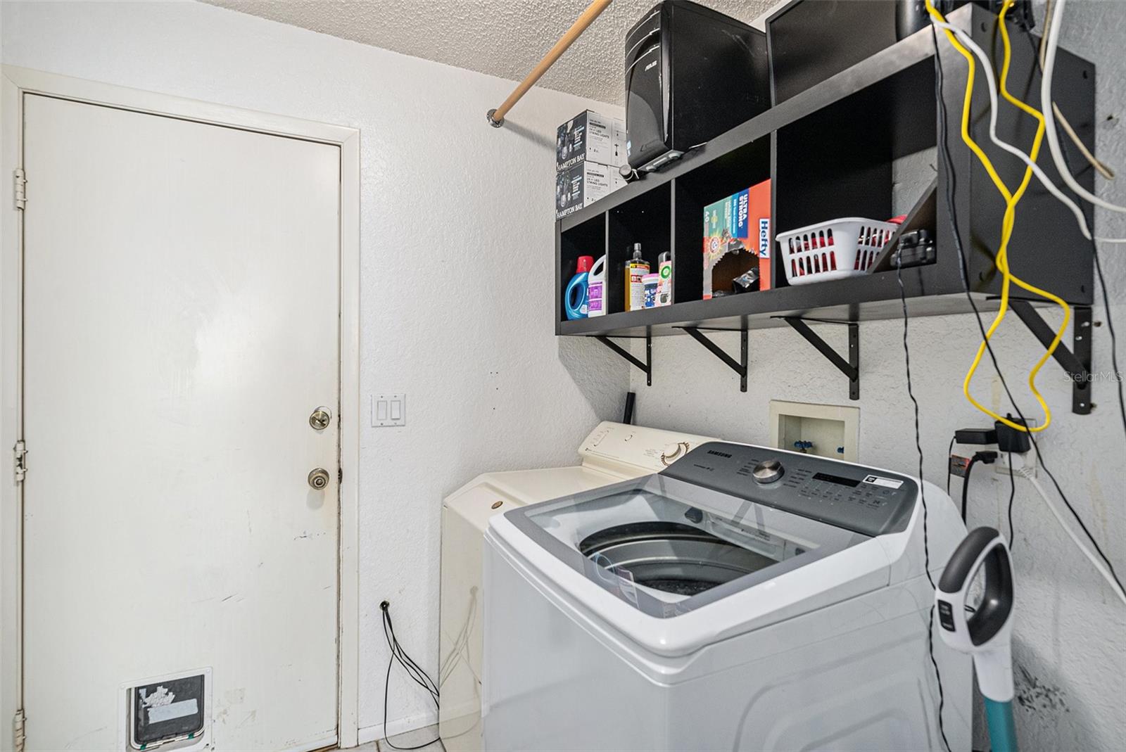 7330 Fairwood Ave, New Port Richey, FL 34653 - laundry room