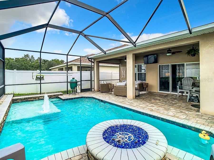 Gas fire pit