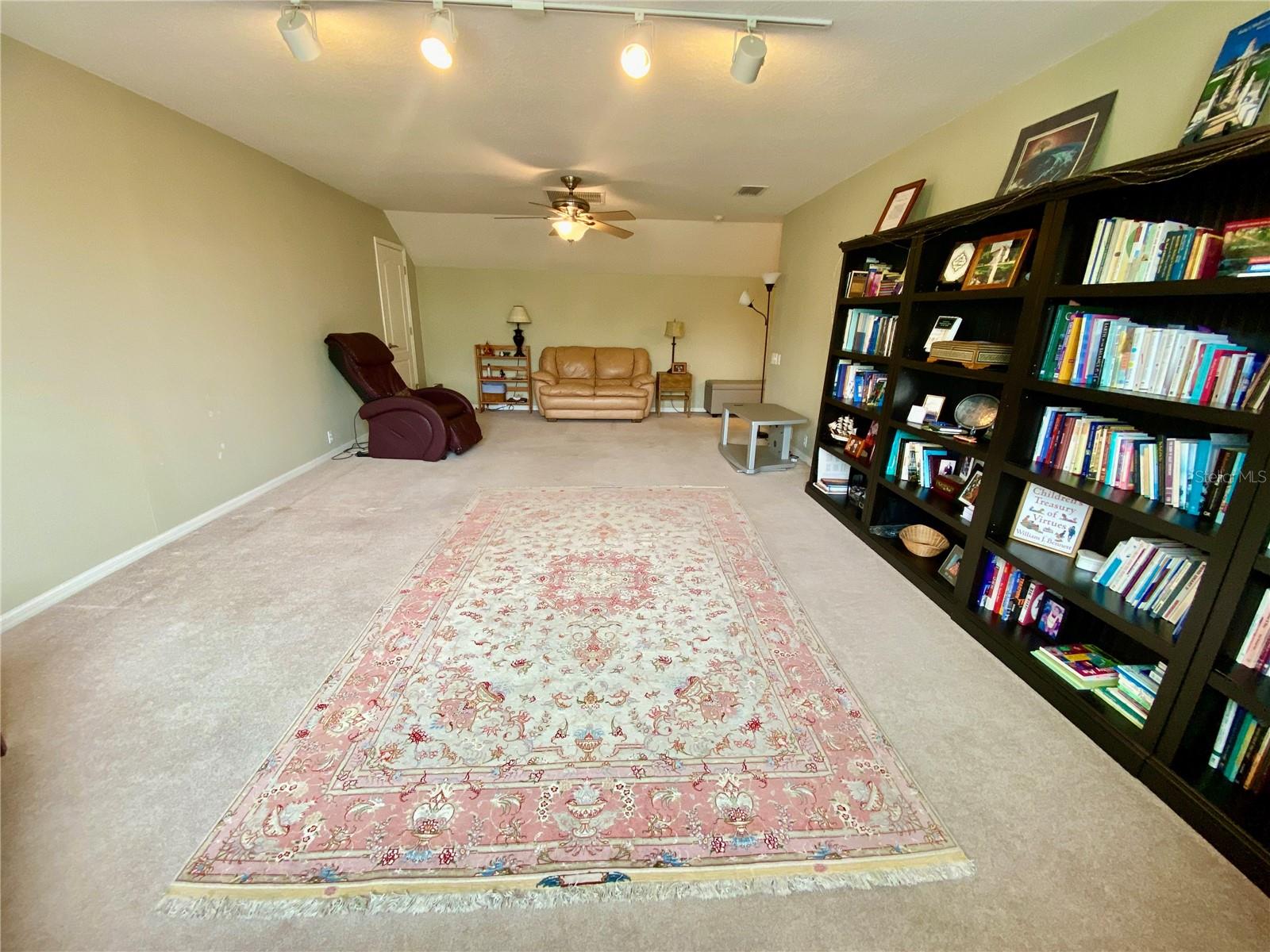 Upstairs Bonus Room/ 5th Bedroom