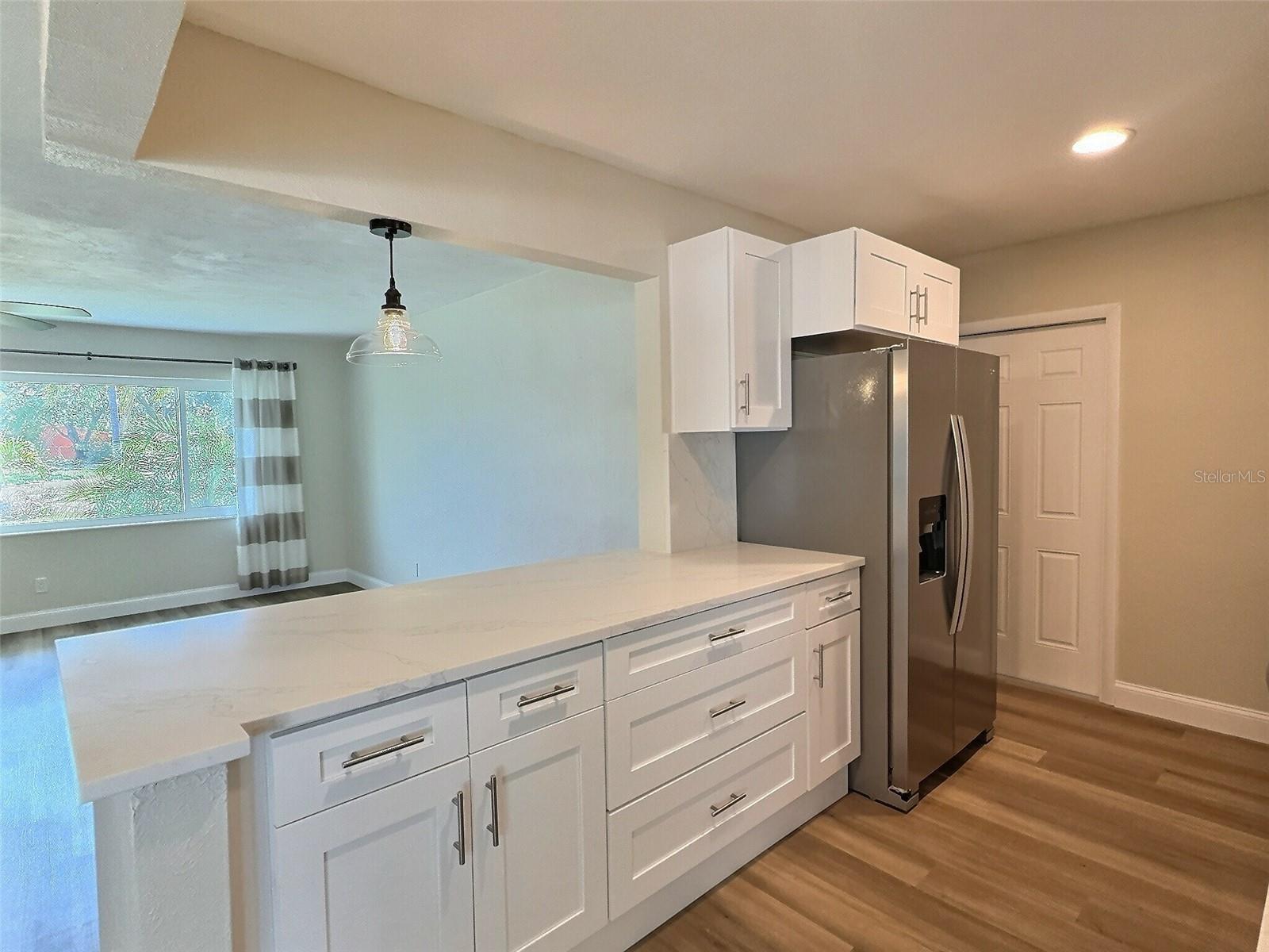Beautiful new quartz countertops