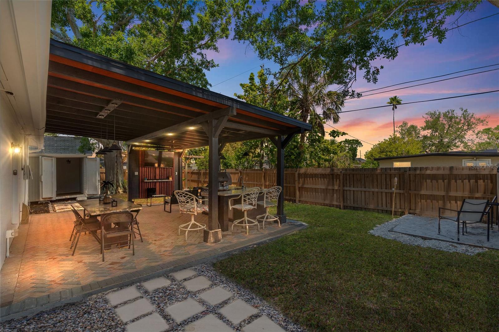 Backyard Entertainment Oasis