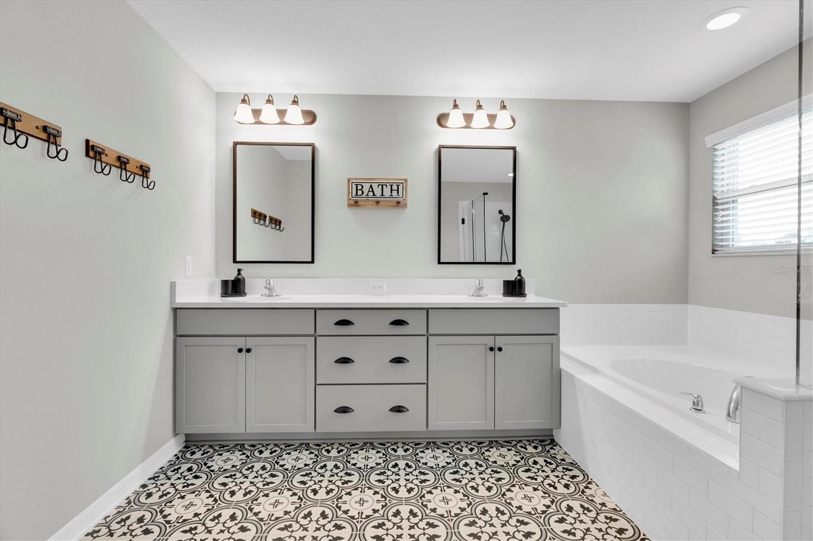 PRIMARY ENSUITE