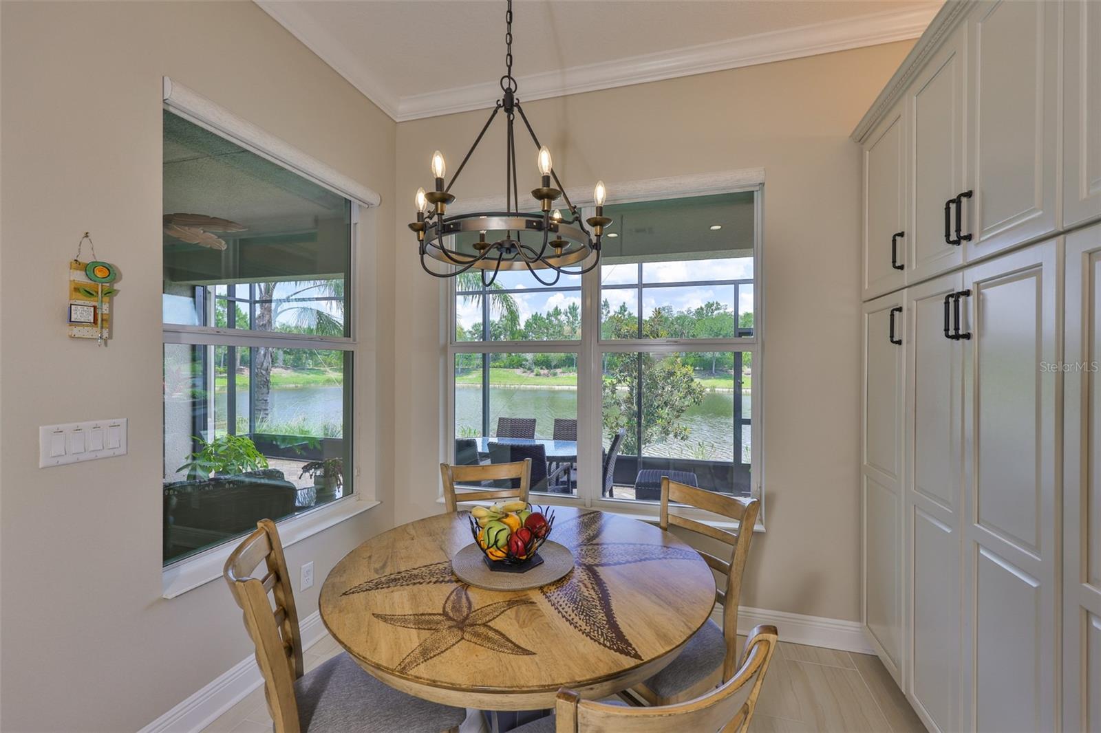 Breakfast Nook to Pond