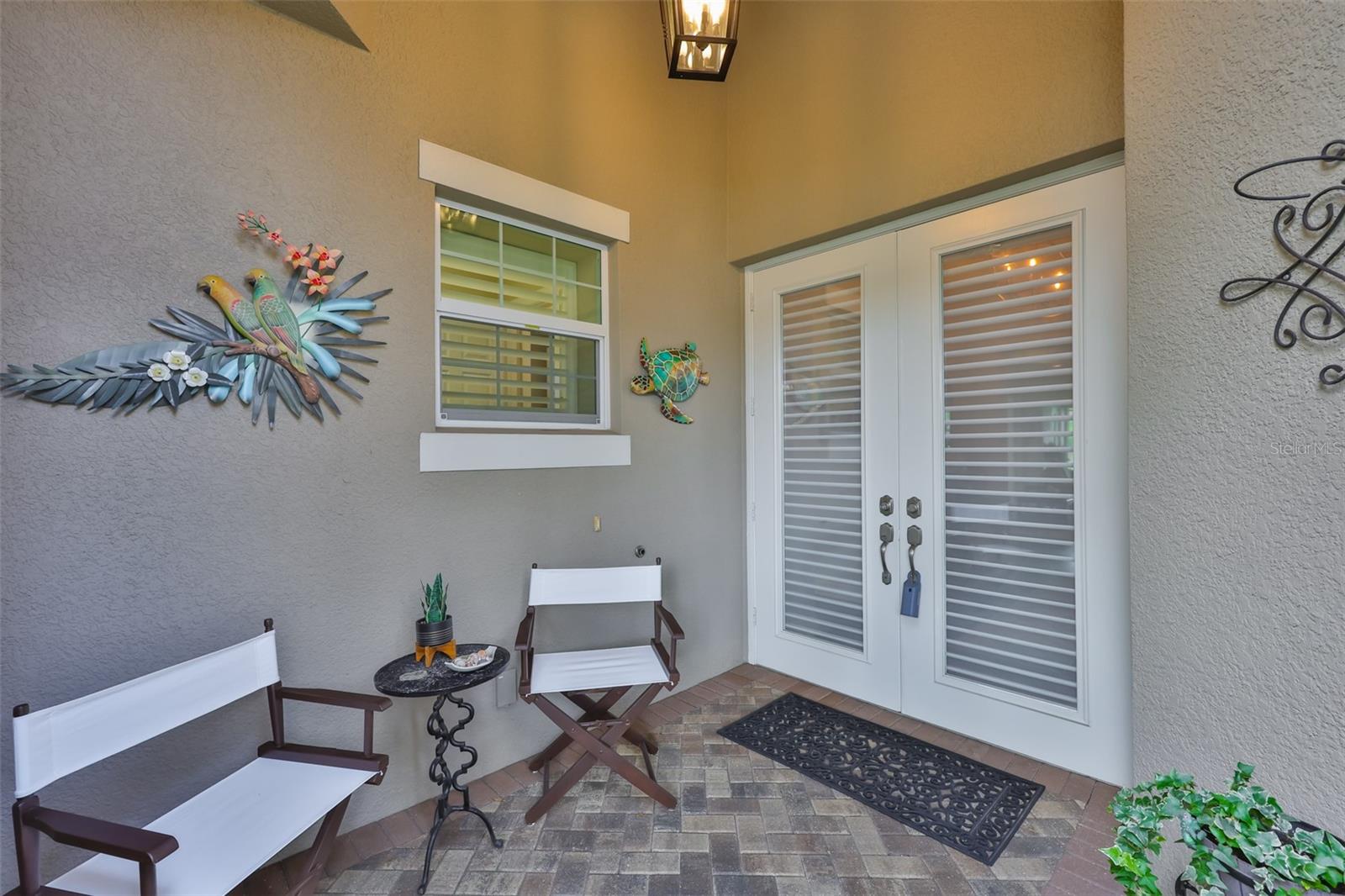 Screened front Entry Area