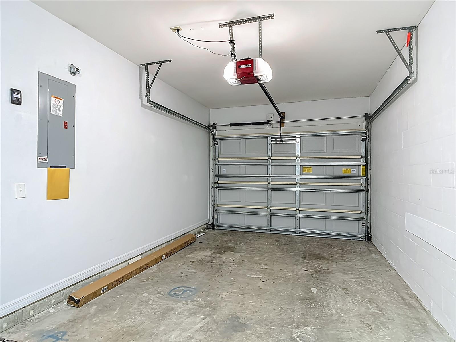 1 car garage