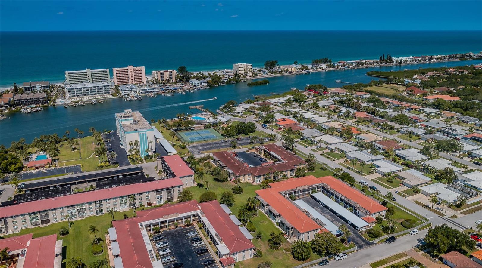 ... NOTE: The Two Tennis Courts By The Intracoastal Waterway With Large Pool Along The Waterfront Services Only The Imperial Point Subdivision. 4 Bedroom Homes are rare Here.. Today With Larger  Families Moving In They Are At a Premium.