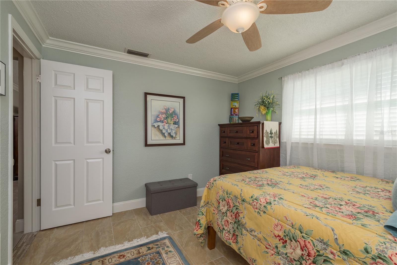 Secondary bedroom