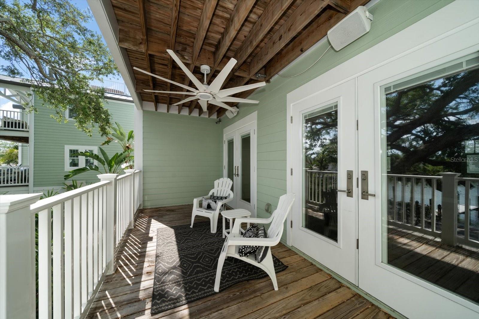 Relax and enjoy another fine day in paradise!