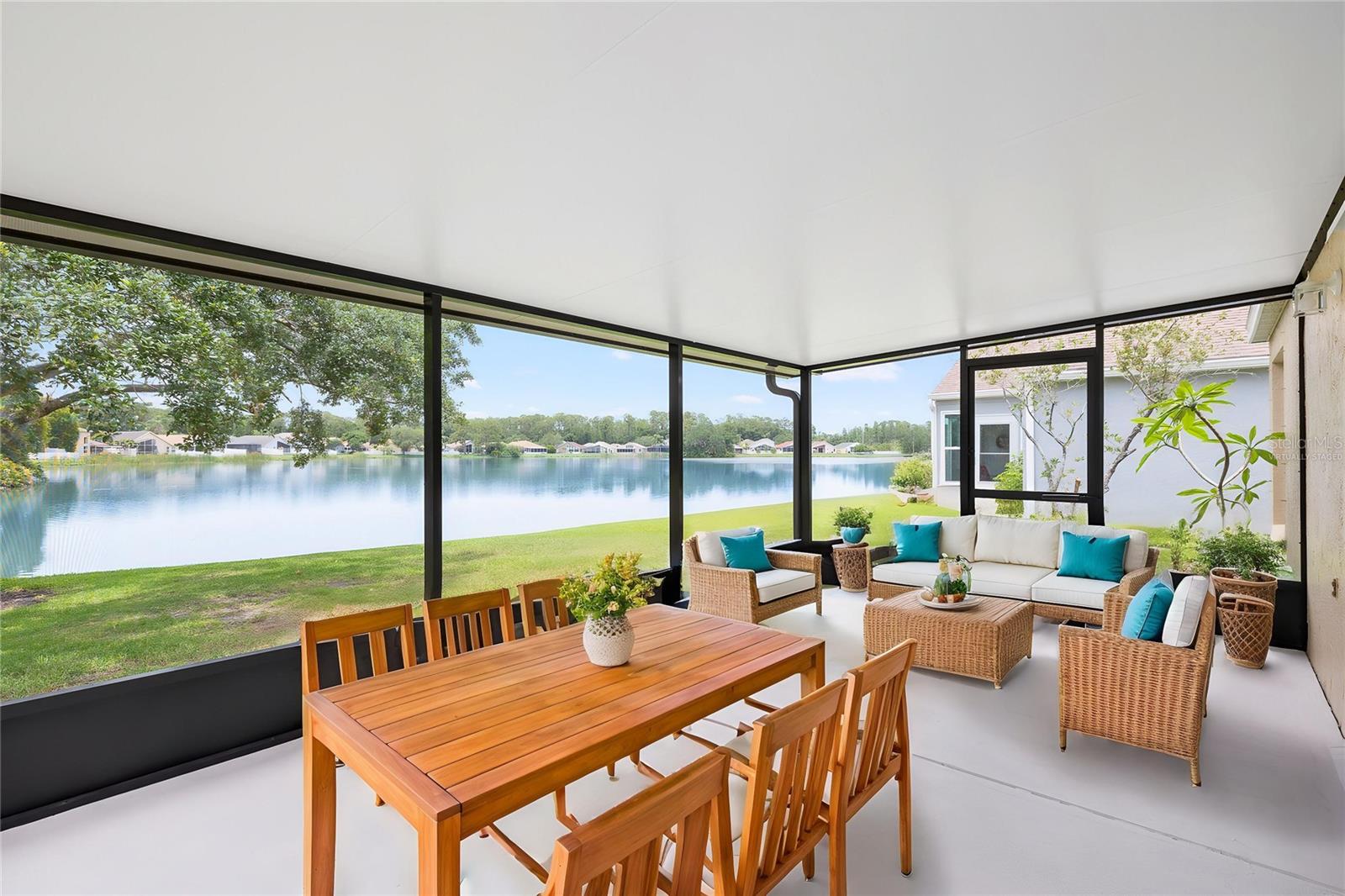 Lanai - Virtually Staged