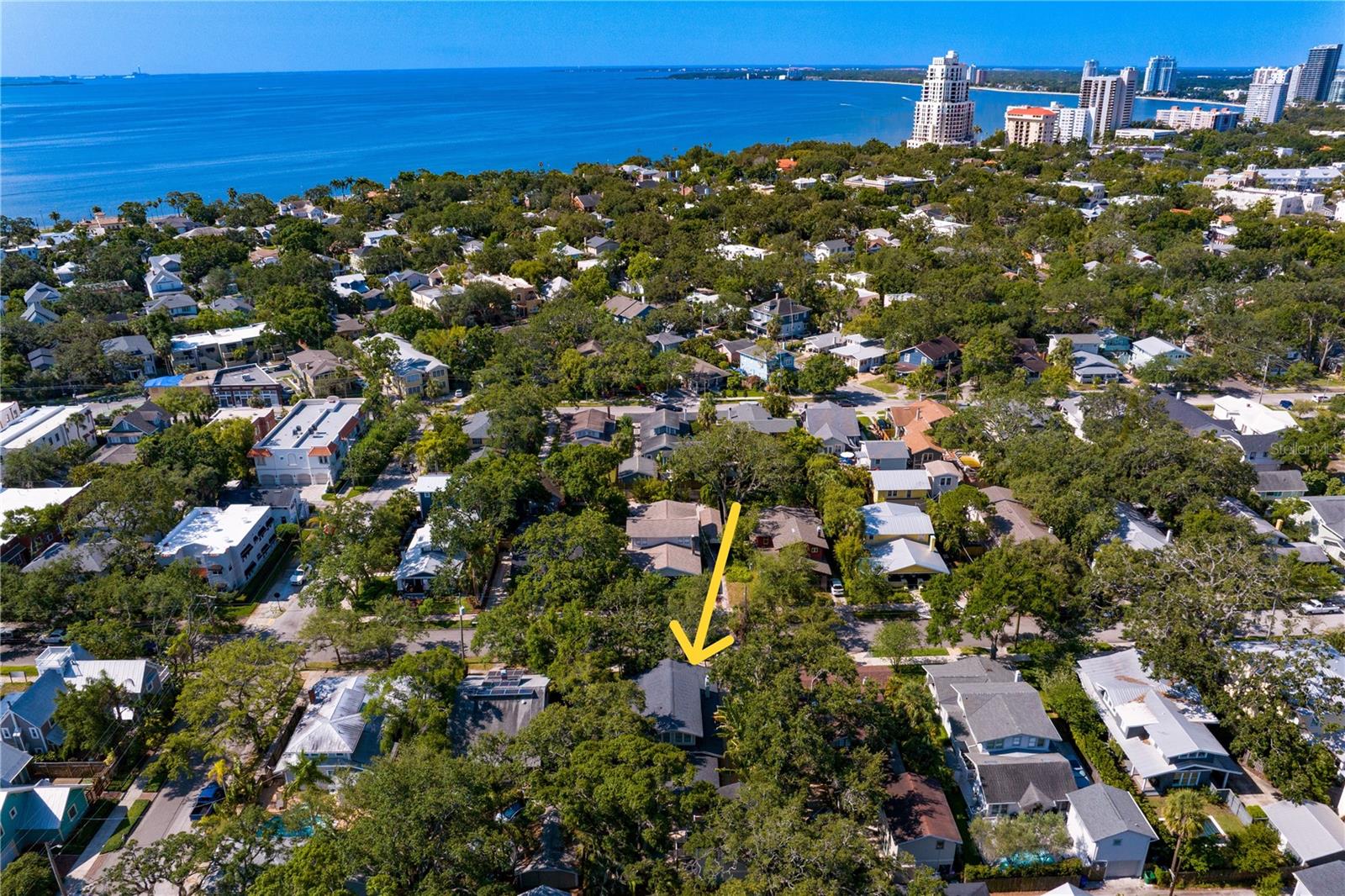 Convenient access to Tampa General Hospital; Memorial Hospital, MacDill AFB, Kate Jackson Park, and Davis Islands, 15 min. to Tampa International Airport and in top rated Mitchell Elementary, Wilson Middle, and Plant High School.