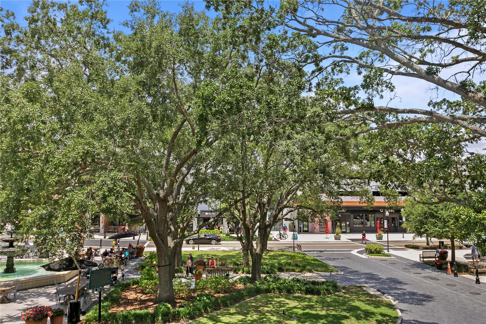 Easy walkability to shops and restaurants located in the Village