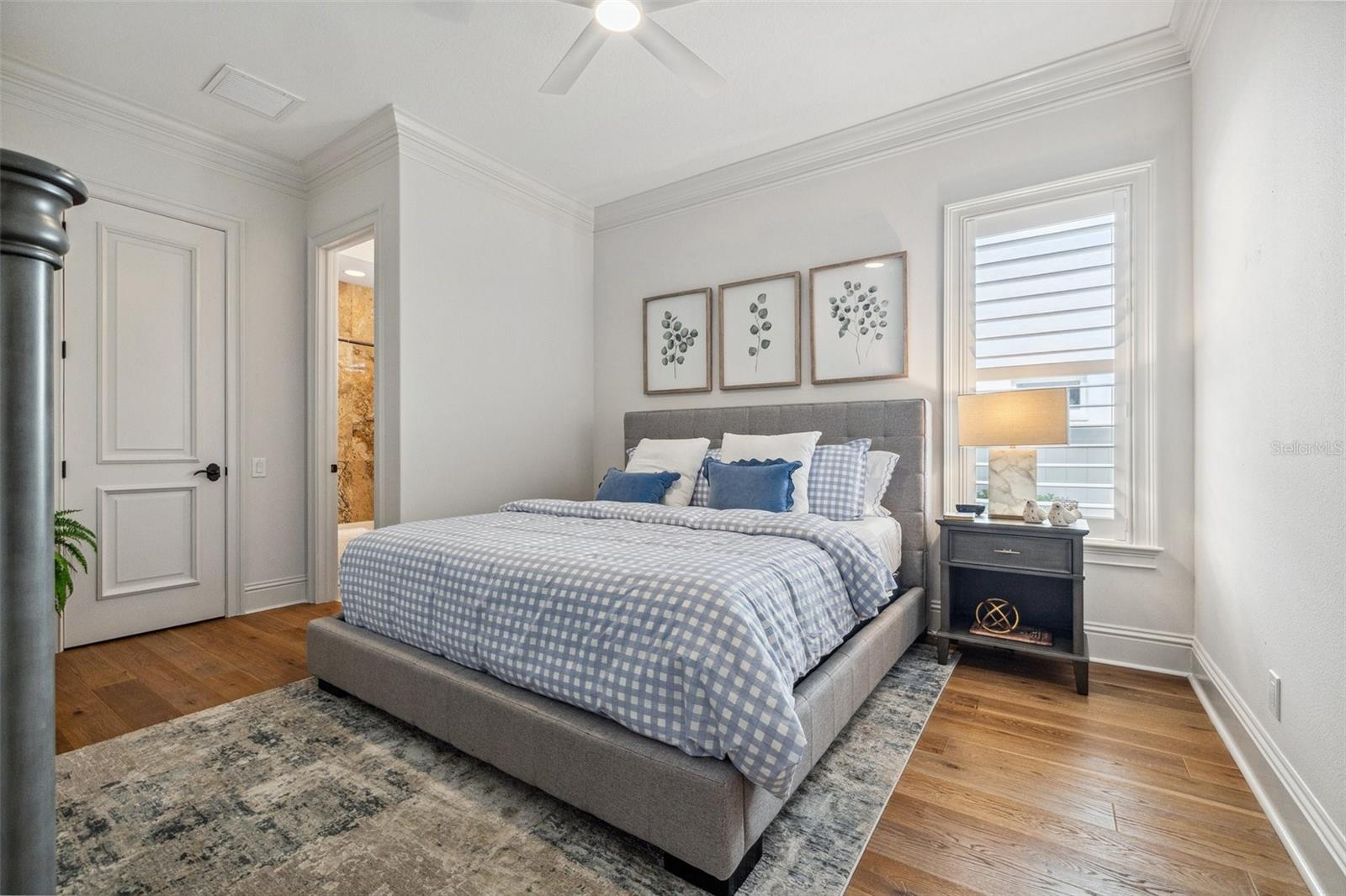 Guest bedroom