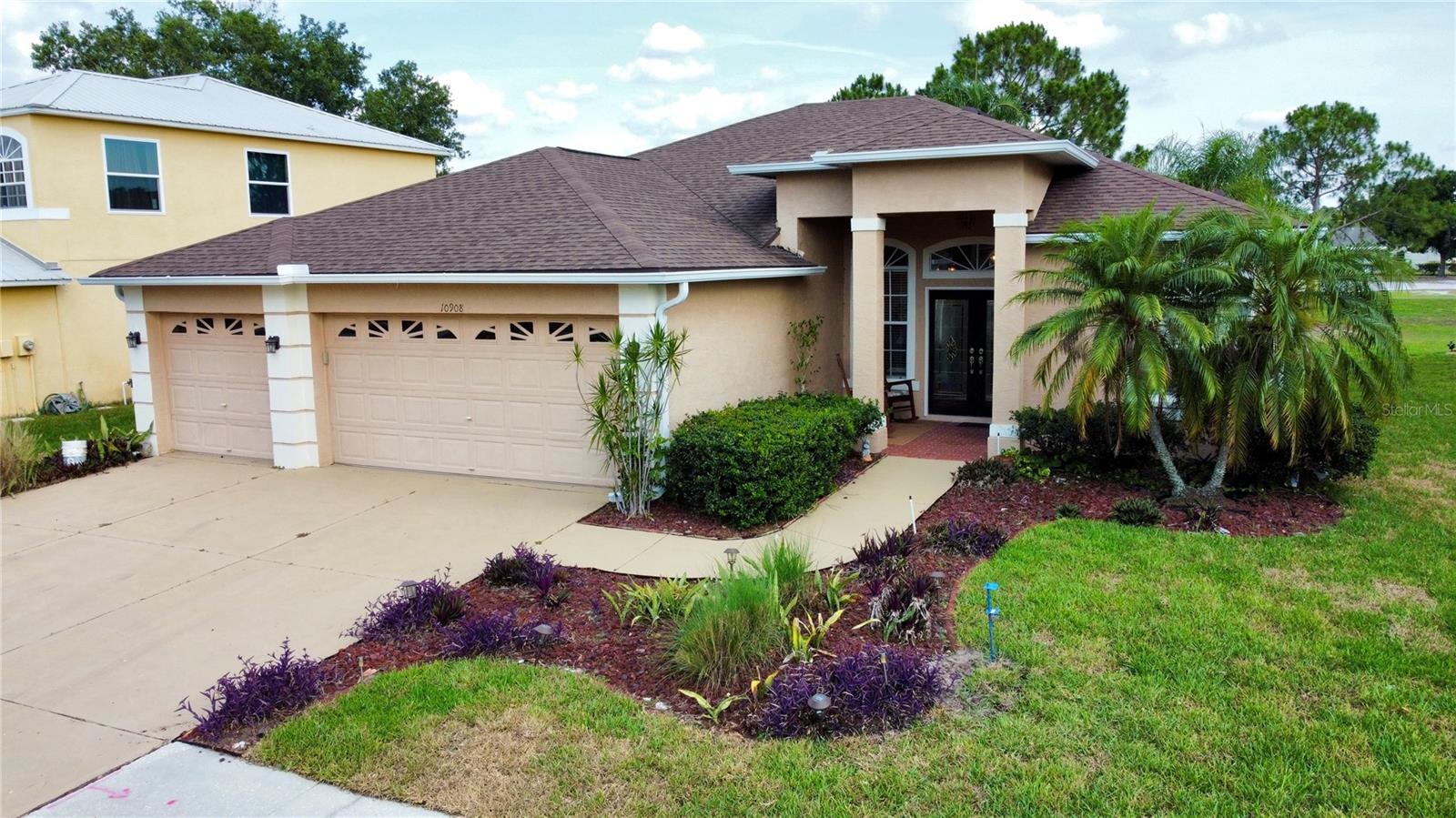 Front view of home