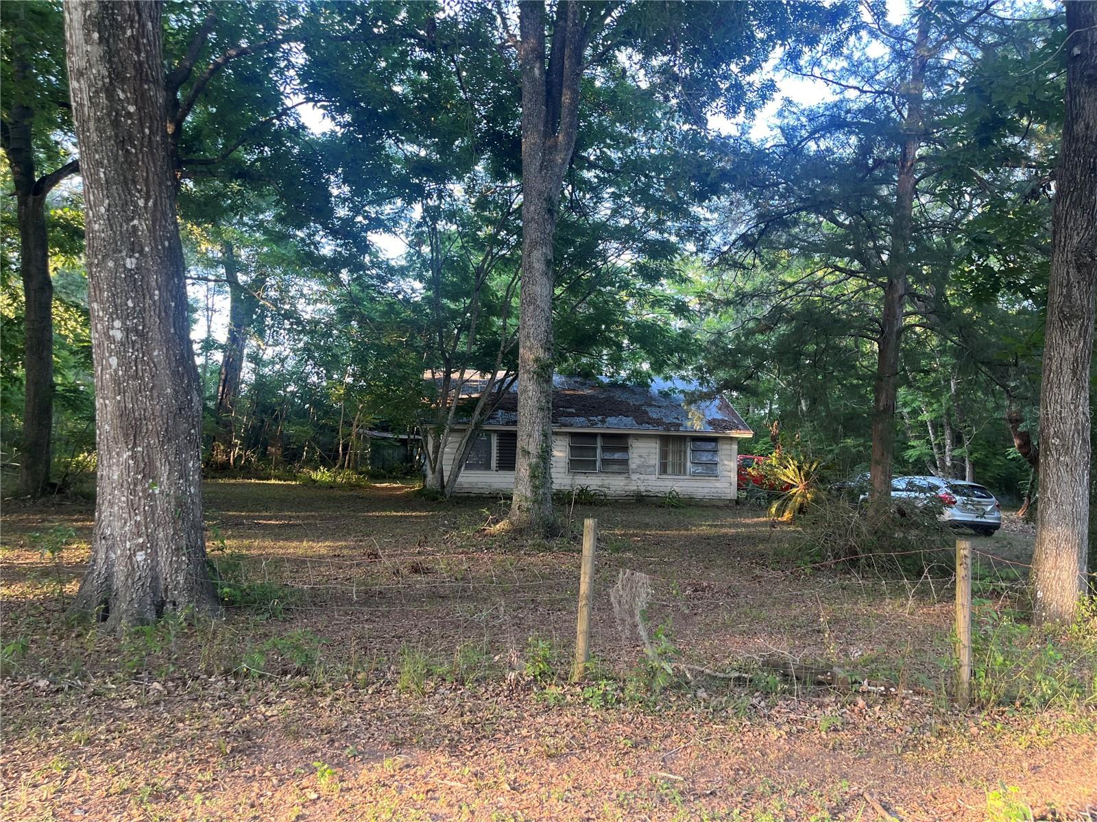 TB8389541