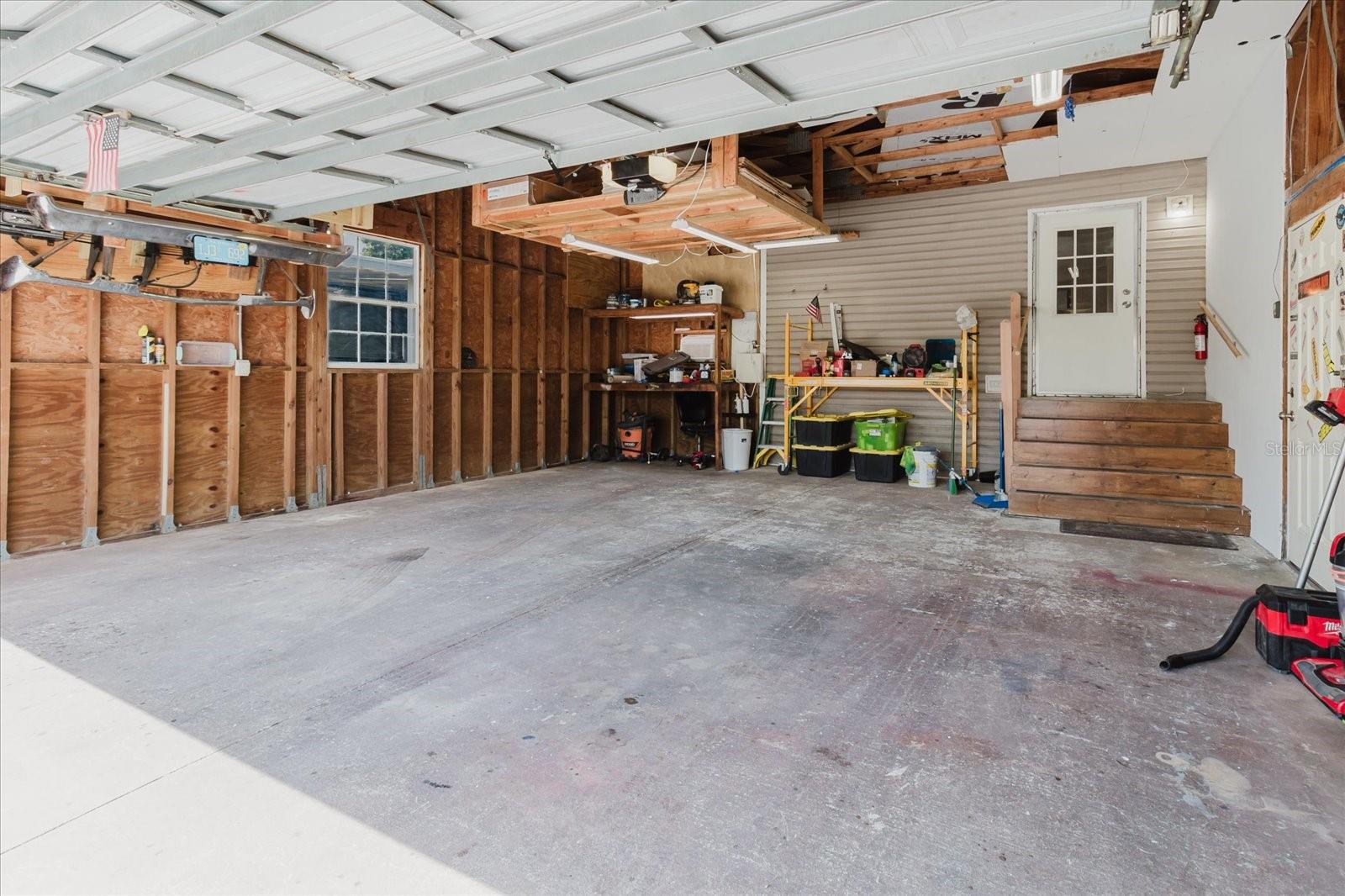 MANCAVE AND/OR OVERSIZED GARAGE