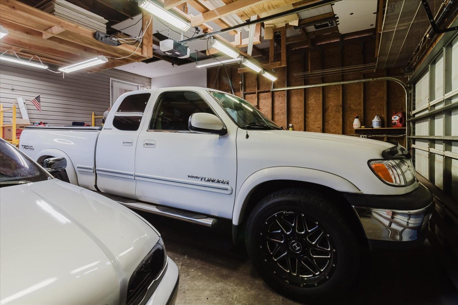 GARAGE