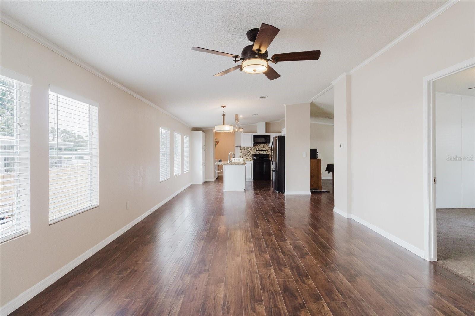 DINING ROOM/KITCHEN AREA