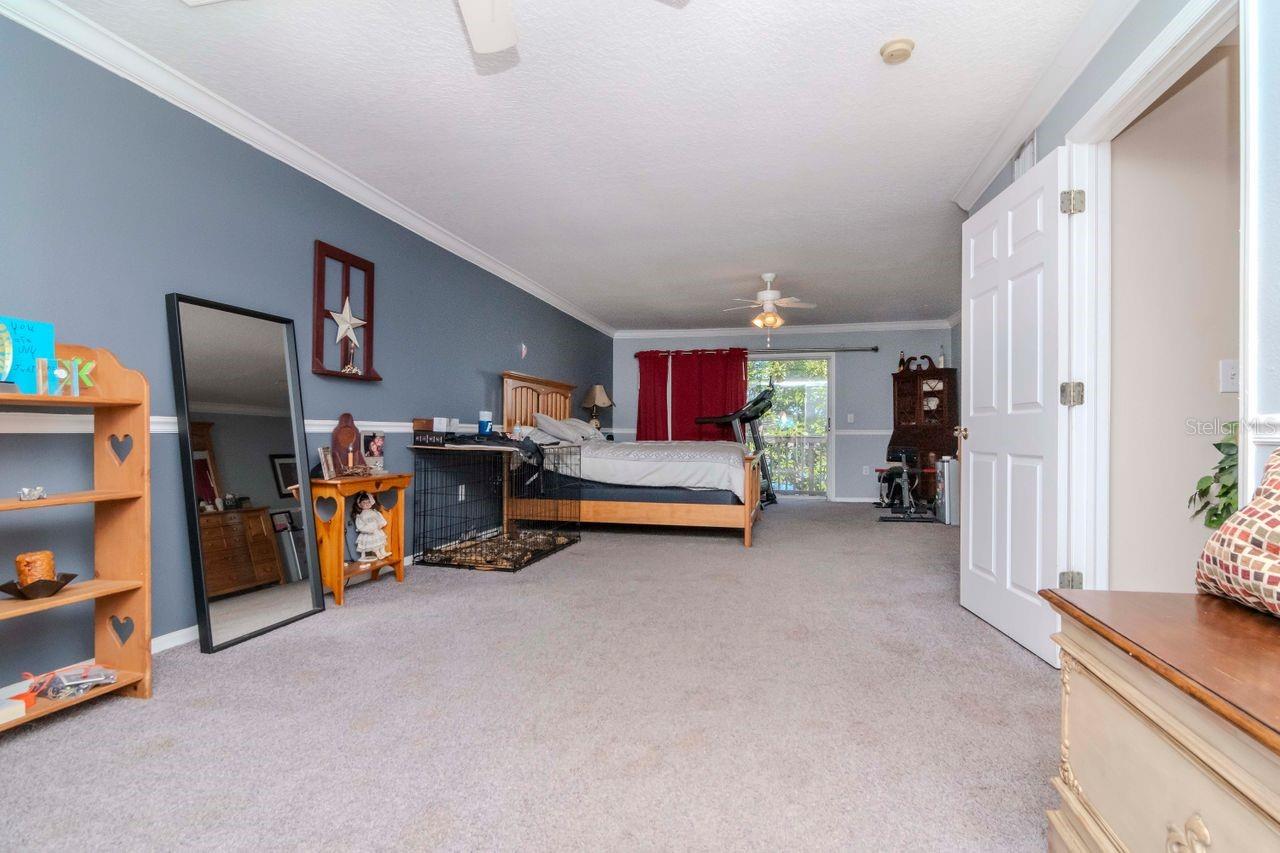 Large primary suite