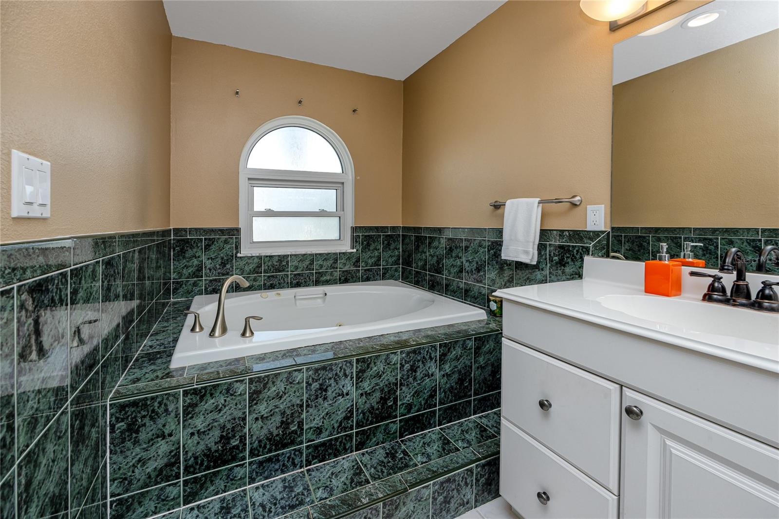 Ensuite for Primary