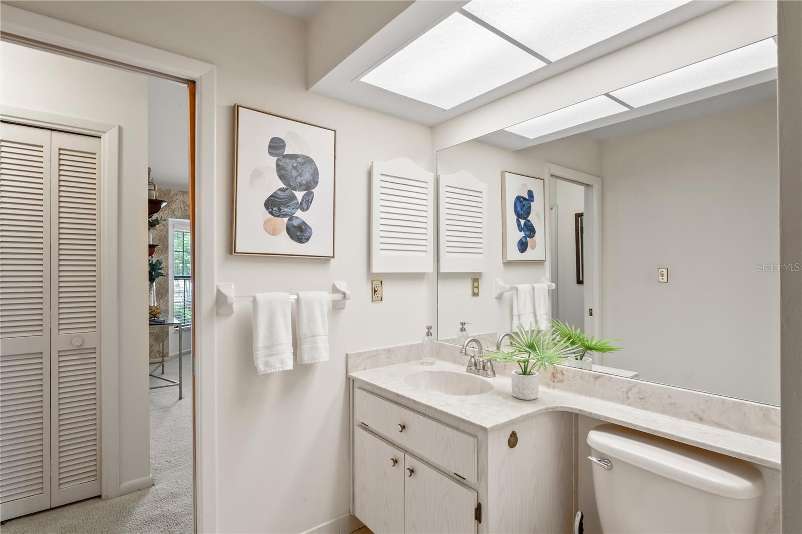 BATHROOM 2