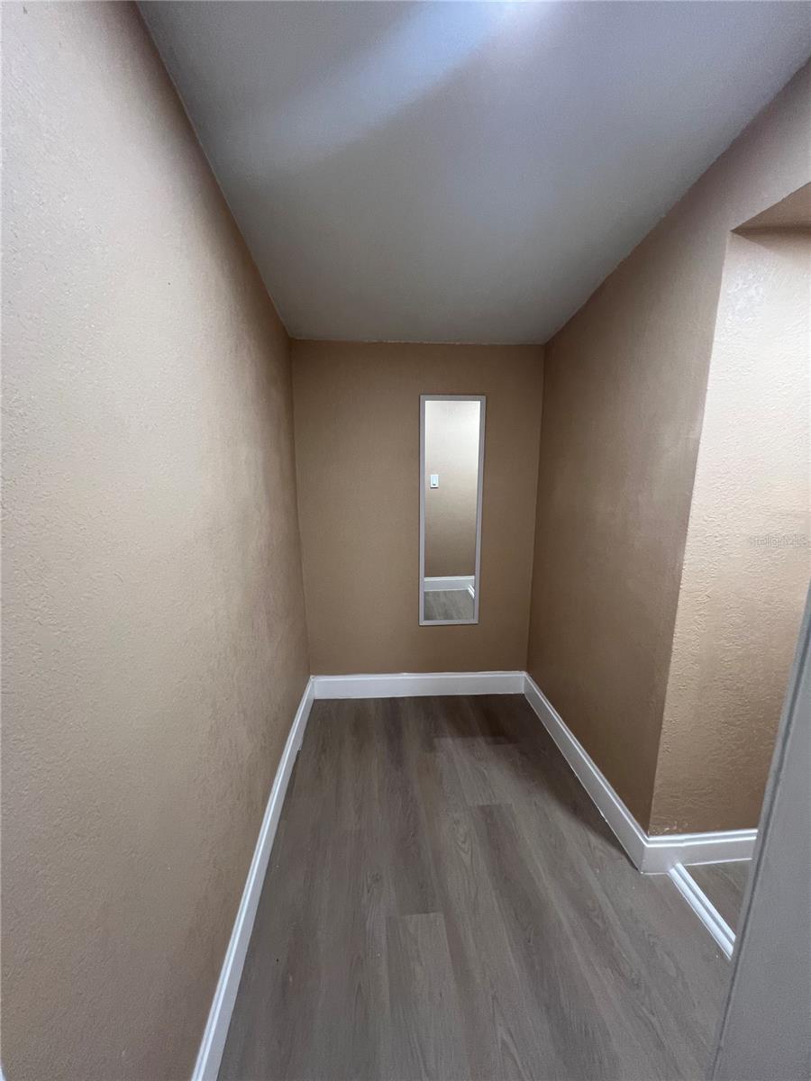 walkin closet