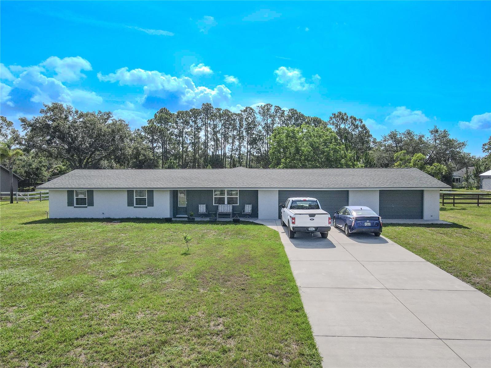 5 Bedroom 3 bath home on 1.3 acres in Twin Branch Acres.