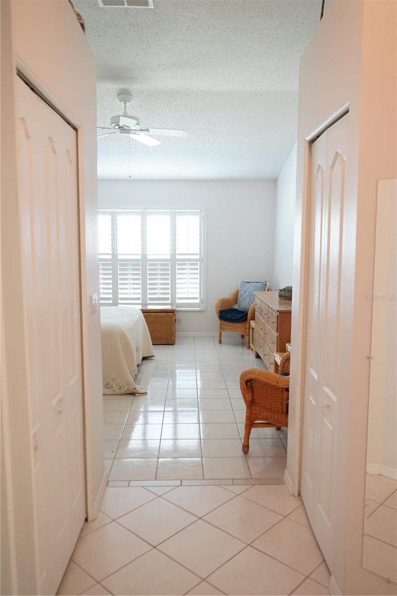 hall to owners bedroom has 2 closets
