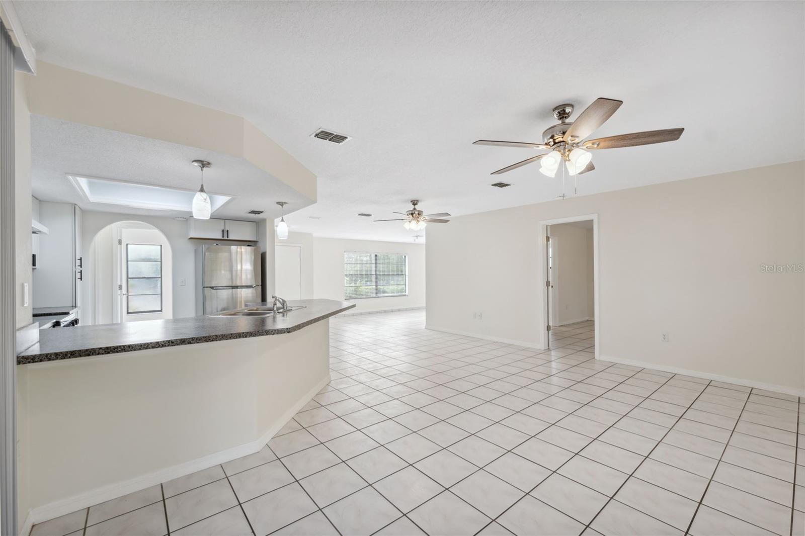Kitchen /Dining