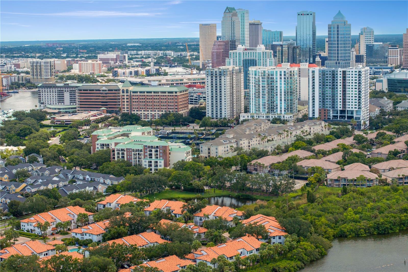 A peaceful pocket on Harbour Island with the energy of Downtown Tampa just beyond the gate - quiet living with the city at your doorstep.
