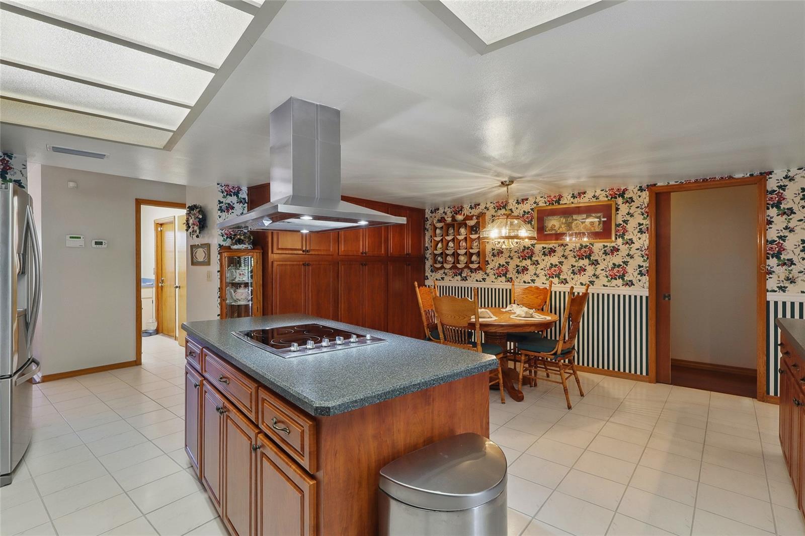 Eat in kitchen
