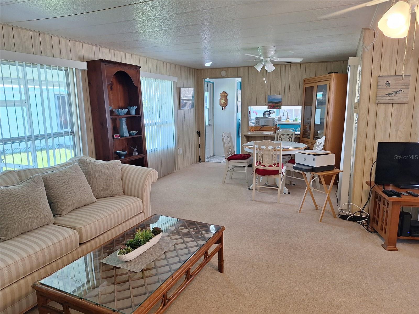 Living Room/Dining Area