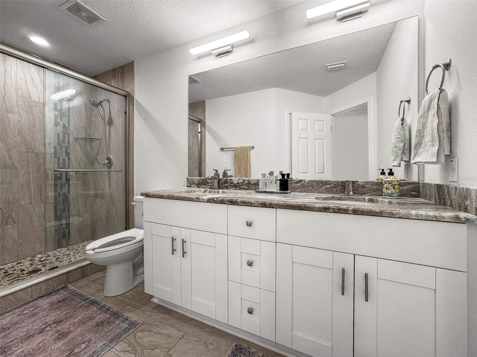 Ensuite primary bathroom
