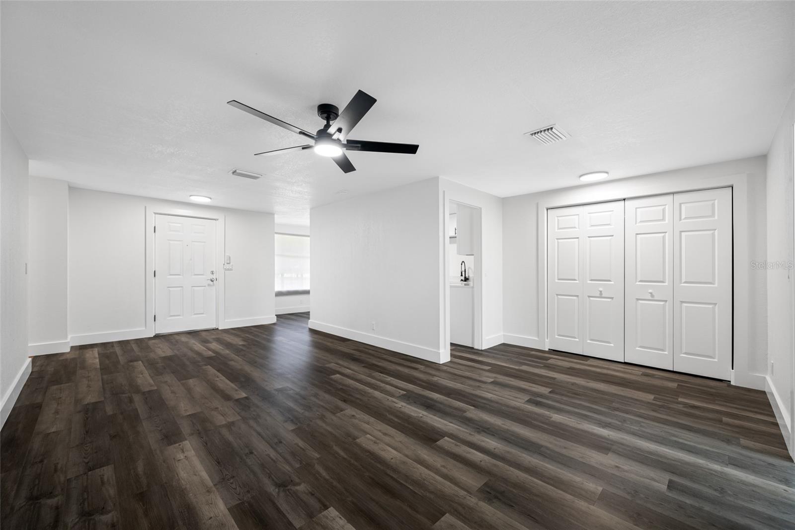 Main House Living/Dining Room