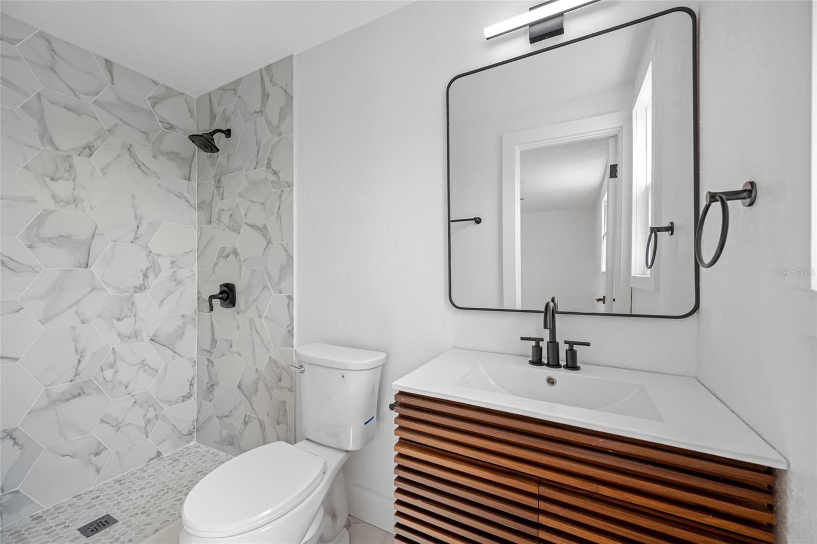 Primary En Suite Bath